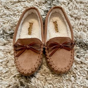 Brand New Without Tag Old Navy XS Kids Moccasin